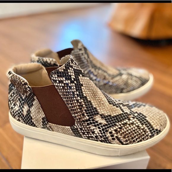 harlan snakeskin slip on rose gold